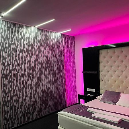 Titan Centrum Apartman Nyiregyhaza Bagian luar foto