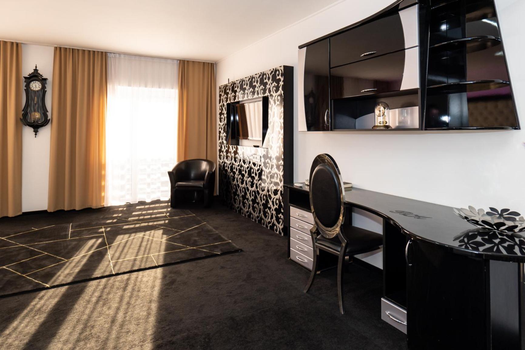 Titan Centrum Apartman Nyiregyhaza Bagian luar foto